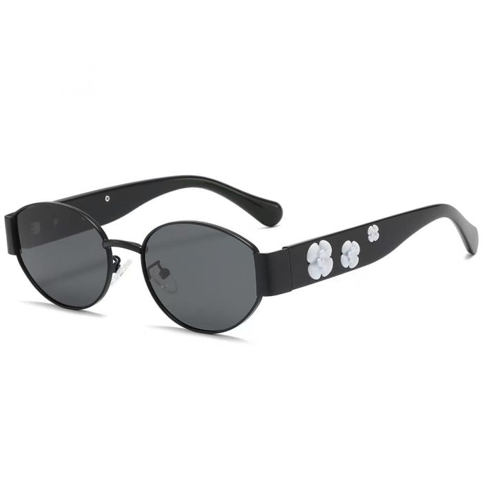 Retro Oval Sunglasses with 3 Flower Embellishments – Stylish UV Fashion Glasses