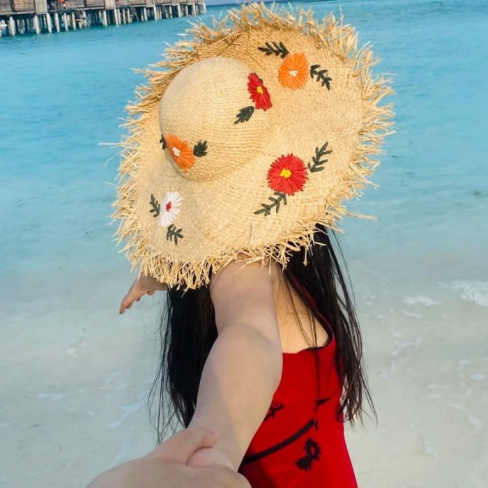 Elegant Women’s Straw Beach Hat | Wide Brim Summer Sun Hat for Travel & Holidays