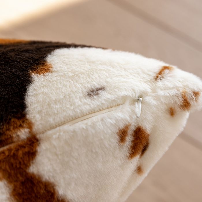 Luxury Faux Fur Cushion Pillow – Ultra Soft & Cozy Decorative Cushion