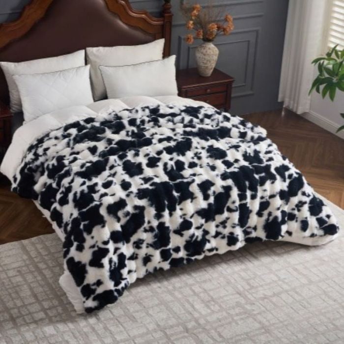 Faux Animal Print Throw in Brown/White 130cm*160cm Soft & Cozy Bedspread for Bedroom Decor