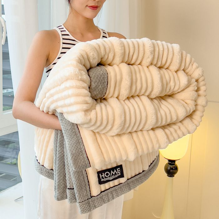 Luxury Ribbed Faux Fur Throw Blanket 180cm x 200cm Soft Cozy Home Decorative Blanket for Living Room