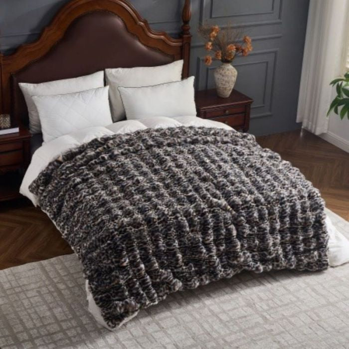 Faux Animal Print Throw in Brown/White 130cm*160cm Soft & Cozy Bedspread for Bedroom Decor