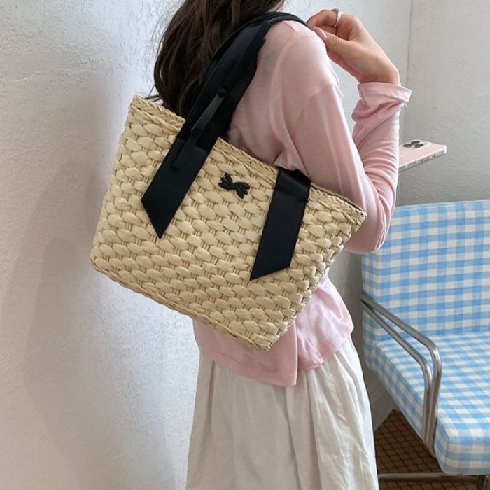 Summer Woven Straw Handbag & Metallic Accent