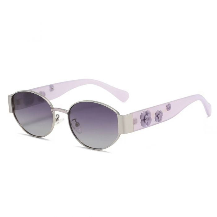 Retro Oval Sunglasses with 3 Flower Embellishments – Stylish UV Fashion Glasses