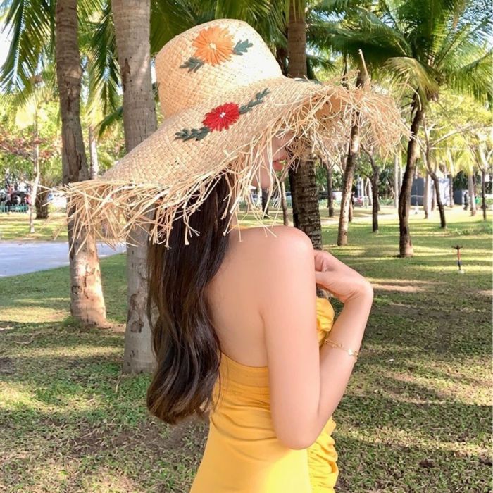 Elegant Women’s Straw Beach Hat | Wide Brim Summer Sun Hat for Travel & Holidays