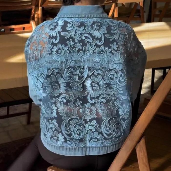 Floral Emboridered Denim Jacket with Elegant Blossom Detail